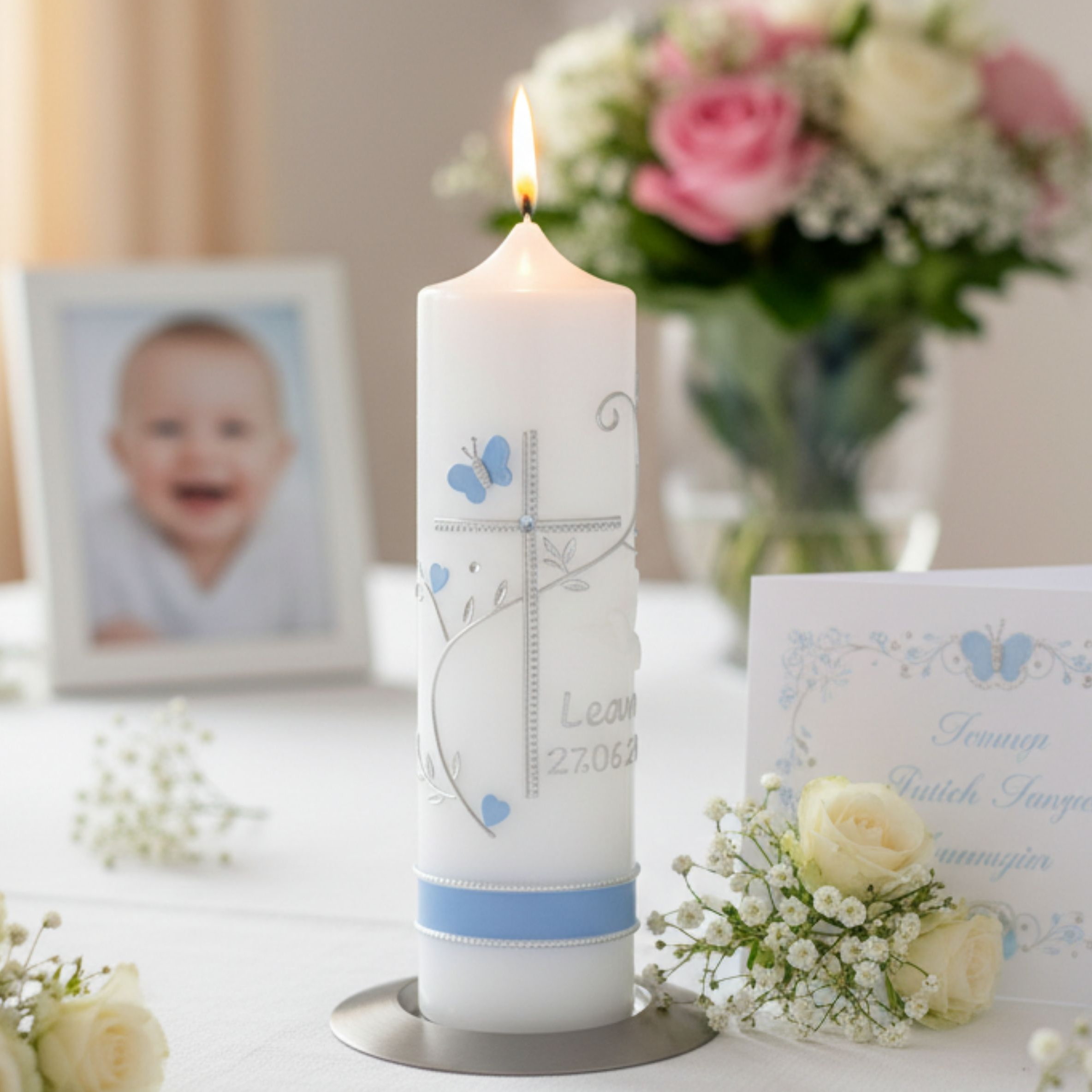 Taufkerze mit Kreuz, Blumenranke, Schmetterling & Taube