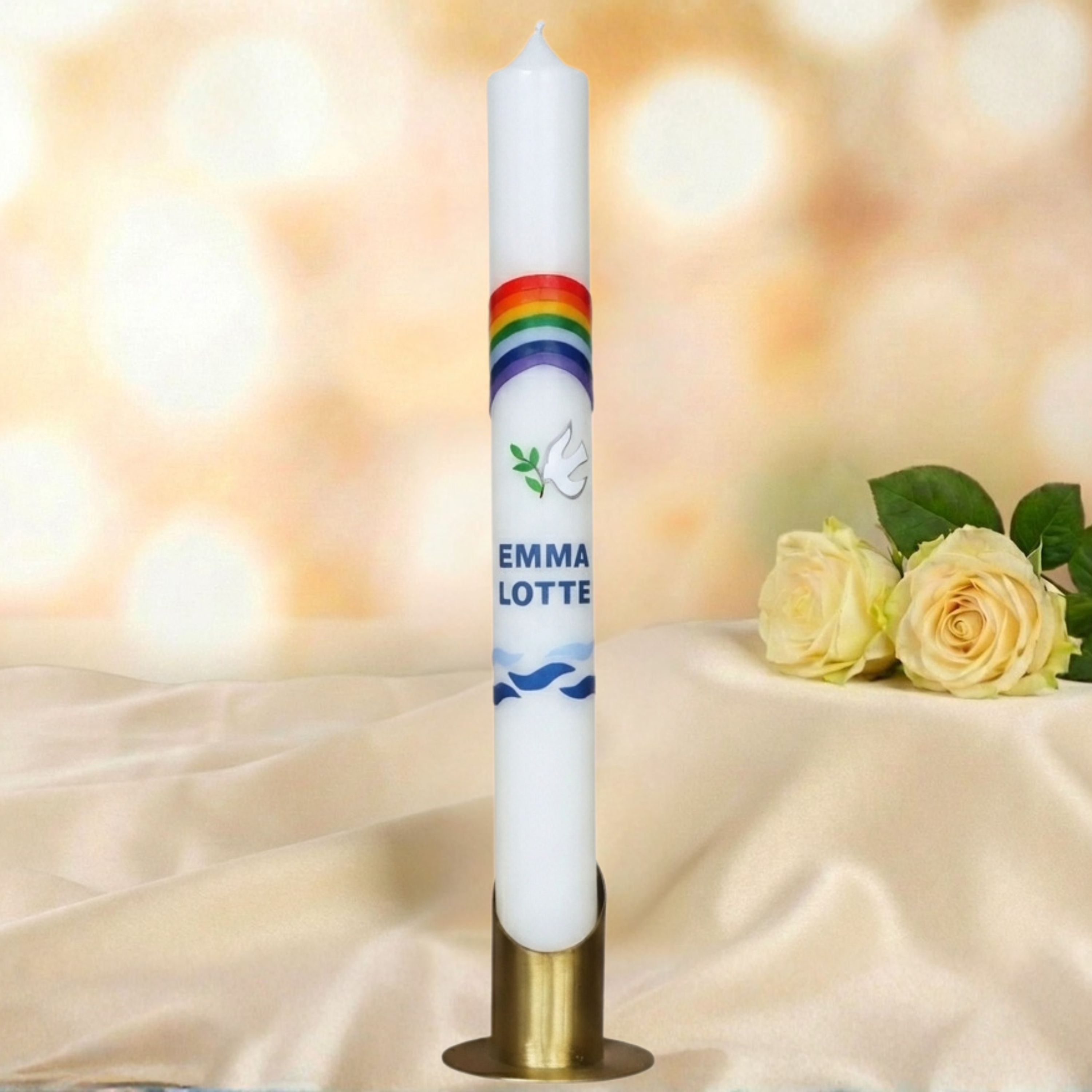 Taufkerze Regenbogen & Taube – handverziert
