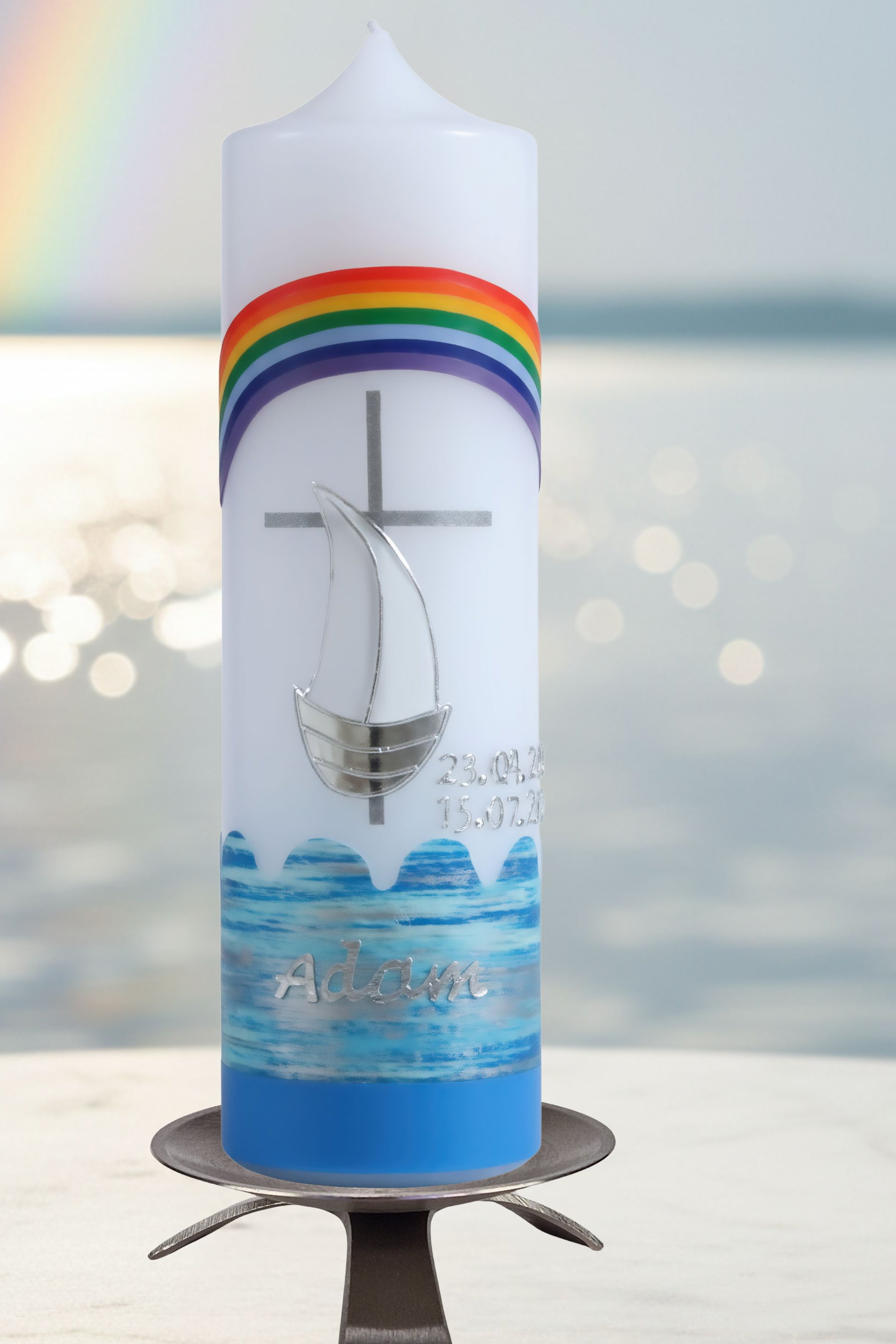 Taufkerze mit Regenbogen, Kreuz, Segelschiff & Ozean